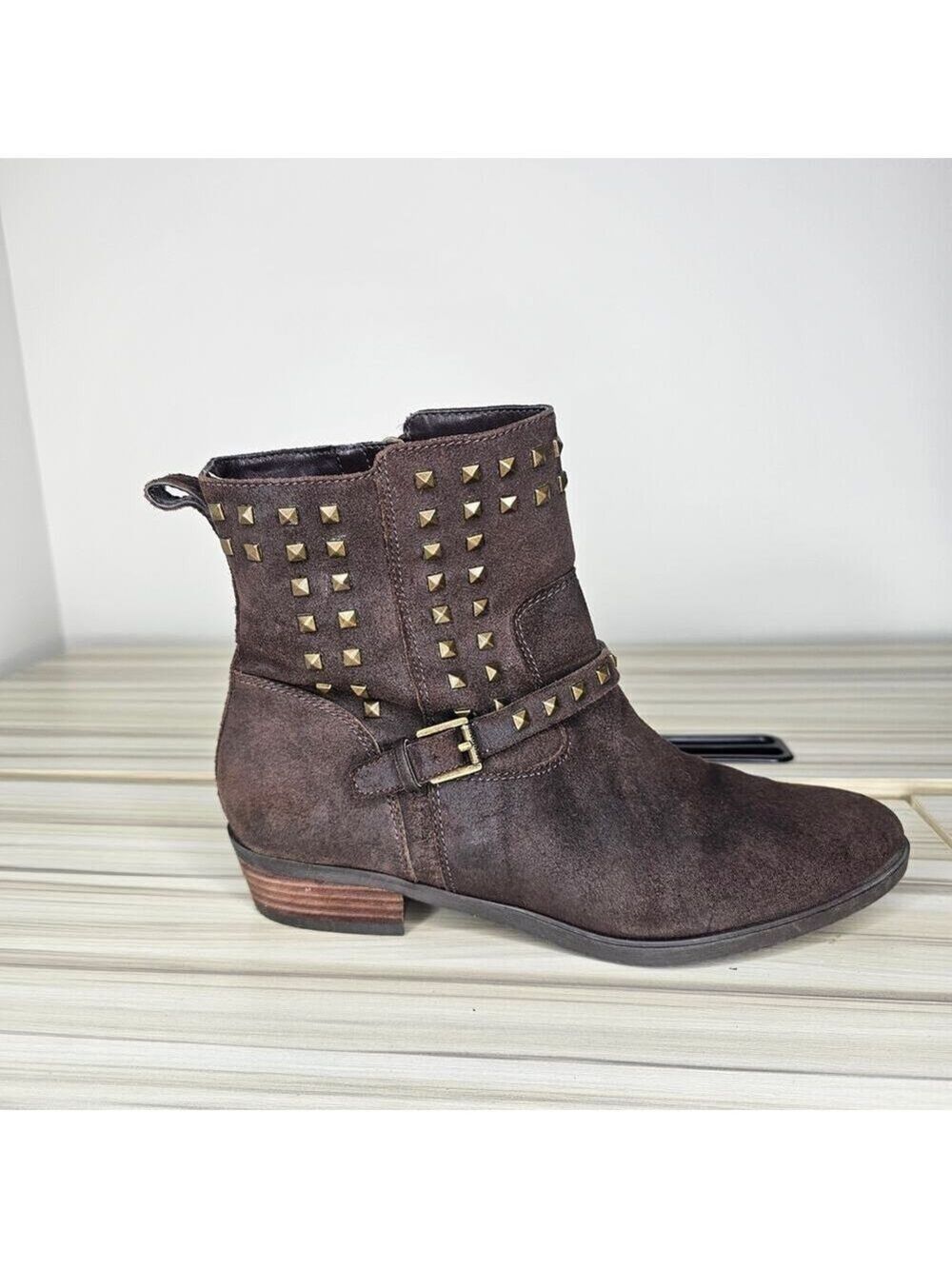 Lauren Ralph Lauren Brown Shaelynn Studded Suede Ankle Boots Size 8 - Picture 2 of 11